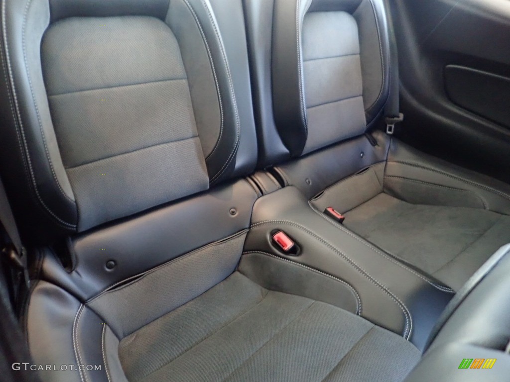 2019 Ford Mustang Shelby GT350 Rear Seat Photo #140772906