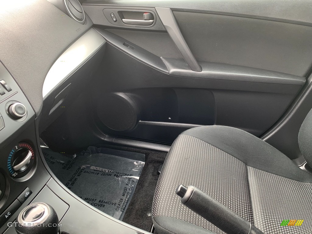 2013 MAZDA3 i Sport 4 Door - Dolphin Gray Mica / Black photo #17