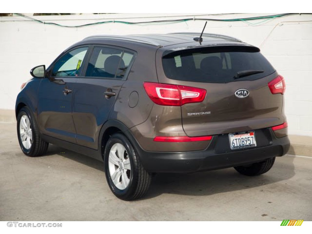 2011 Sportage LX - Sand Track / Black photo #2