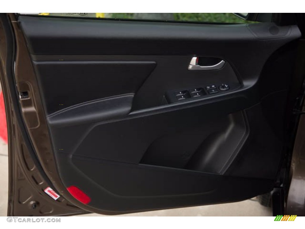 2011 Sportage LX - Sand Track / Black photo #28