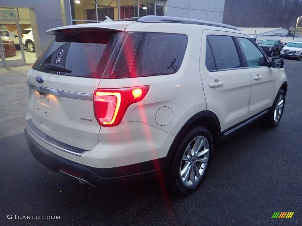 2018 Explorer XLT 4WD - Platinum Dune / Ebony Black photo #2