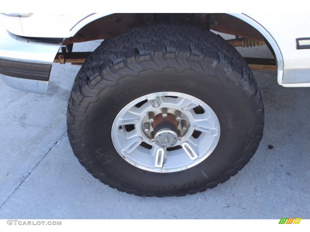 1996 F350 XLT Crew Cab 4x4 - Oxford White / Red photo #4