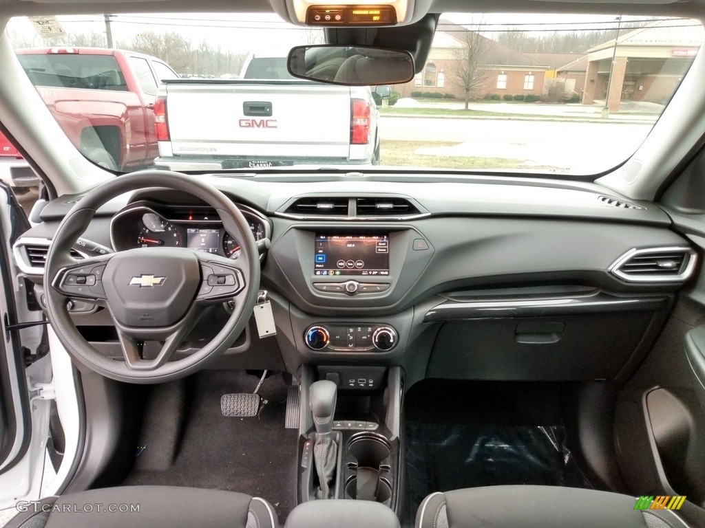 2021 Chevrolet Trailblazer LS AWD Dashboard Photos