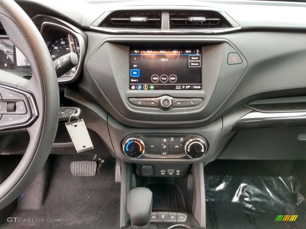 2021 Chevrolet Trailblazer LS AWD Controls Photos