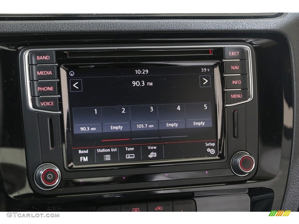 2017 Volkswagen Jetta Sport Audio System Photo #140785094