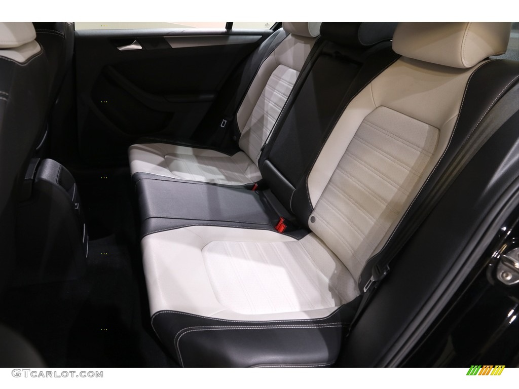 2017 Volkswagen Jetta Sport Rear Seat Photo #140785202