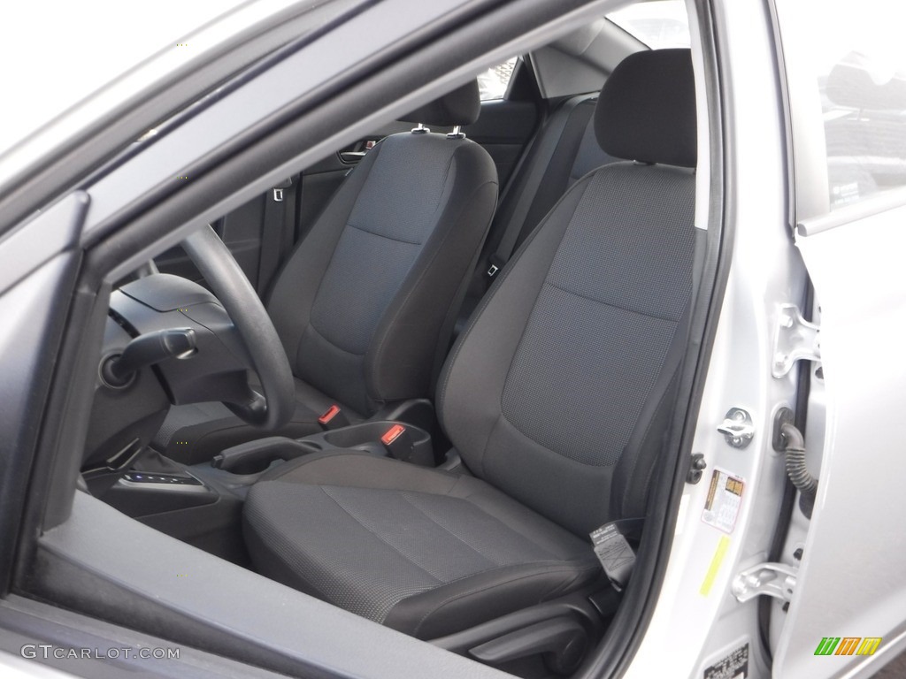 2020 Accent SE - Olympus Silver / Black photo #12