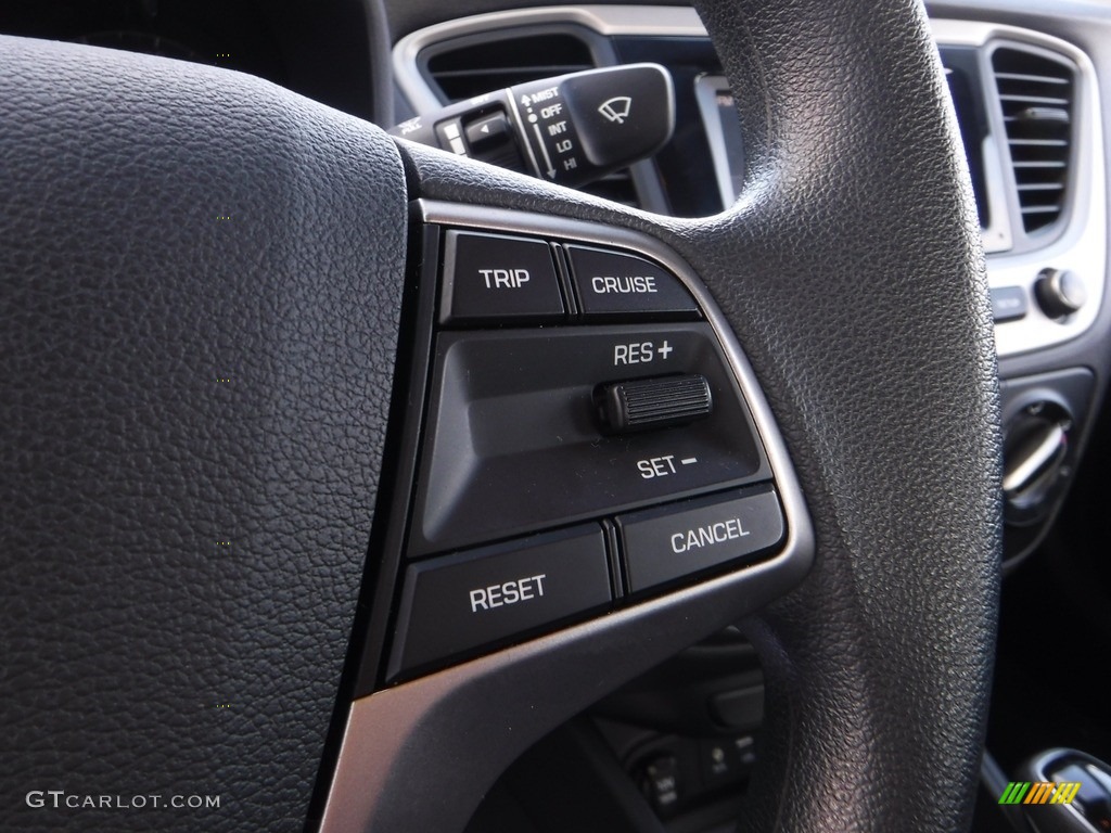2020 Accent SE - Olympus Silver / Black photo #20