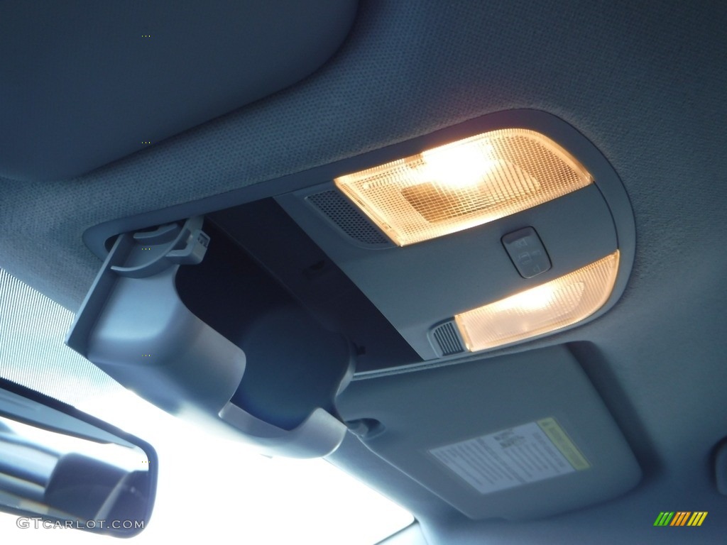 2020 Accent SE - Olympus Silver / Black photo #21