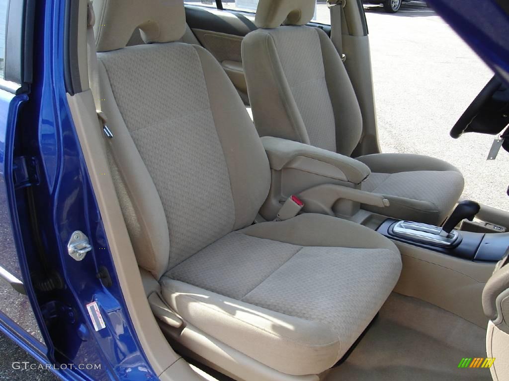 2004 Civic Value Package Sedan - Vivid Blue Pearl / Ivory Beige photo #13
