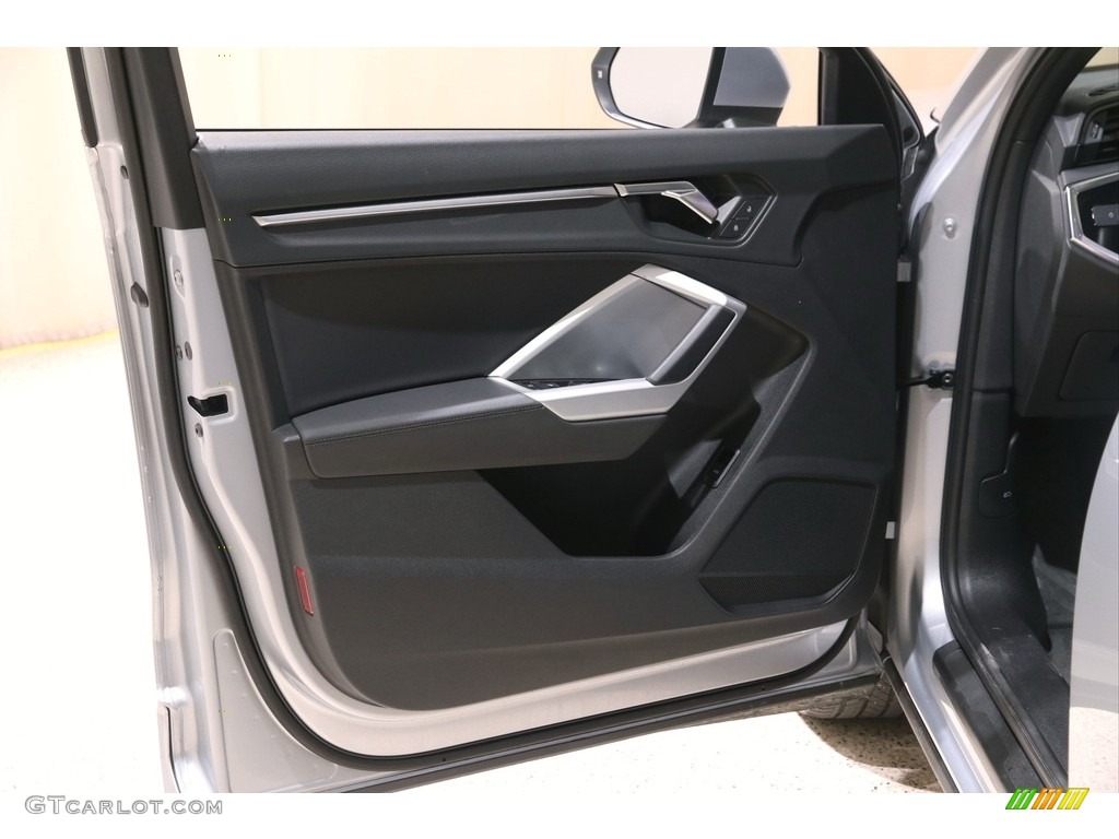 2020 Audi Q3 Premium quattro Door Panel Photos