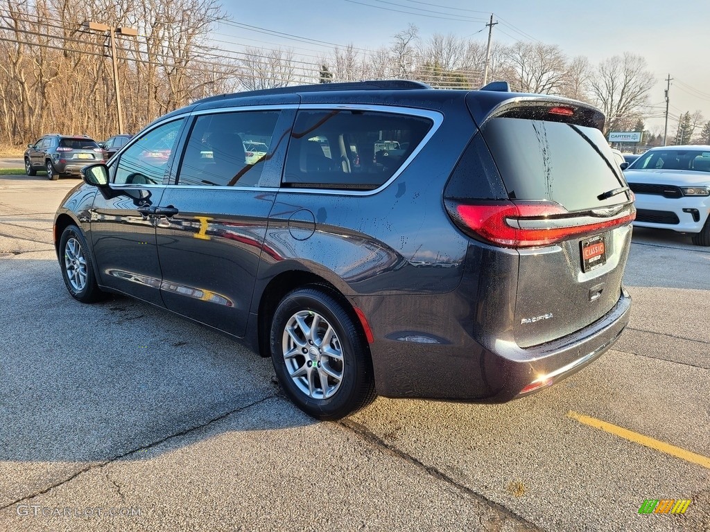2021 Pacifica Touring - Maximum Steel Metallic / Black/Alloy photo #11