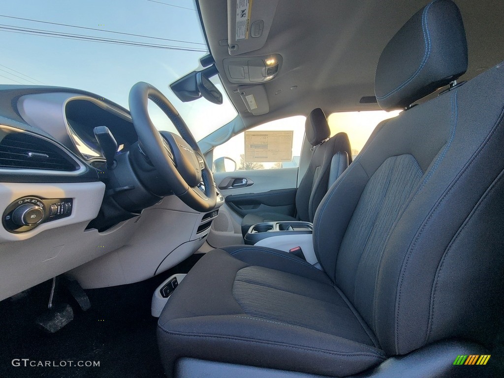 Black/Alloy Interior 2021 Chrysler Pacifica Touring Photo #140792663