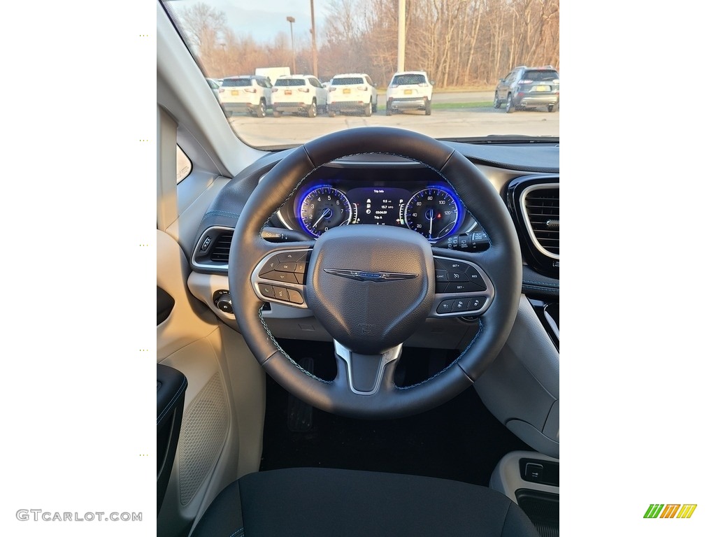 2021 Chrysler Pacifica Touring Black/Alloy Steering Wheel Photo #140792775