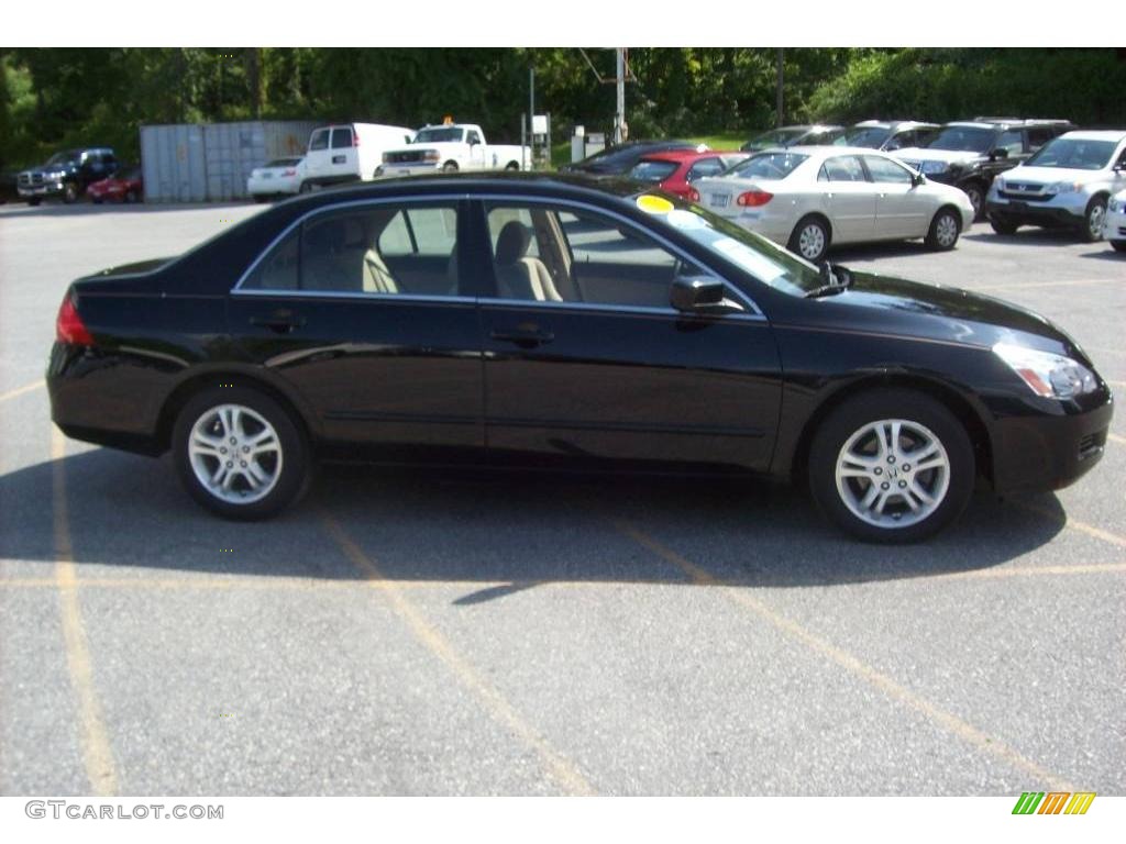 2007 Accord SE Sedan - Nighthawk Black Pearl / Ivory photo #20