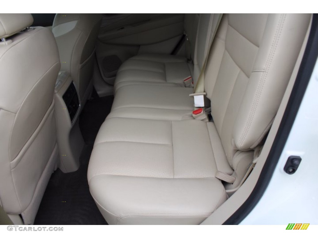 2018 Nissan Murano Platinum Rear Seat Photo #140799539