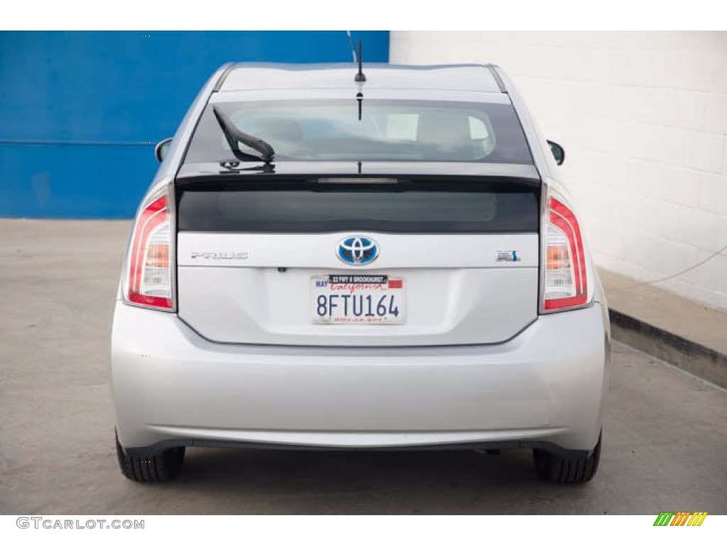 2015 Prius Two Hybrid - Classic Silver Metallic / Misty Gray photo #9