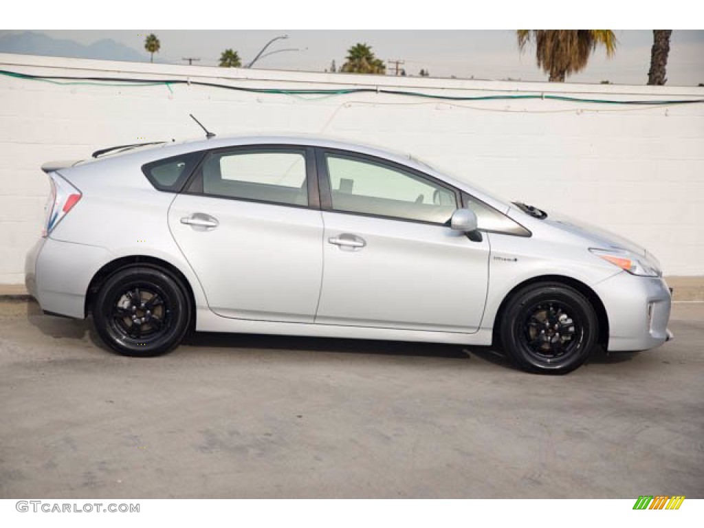 2015 Prius Two Hybrid - Classic Silver Metallic / Misty Gray photo #12