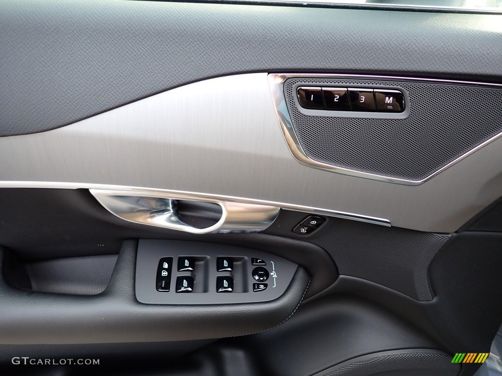 2021 Volvo XC90 T5 AWD Momentum Charcoal Door Panel Photo #140805608