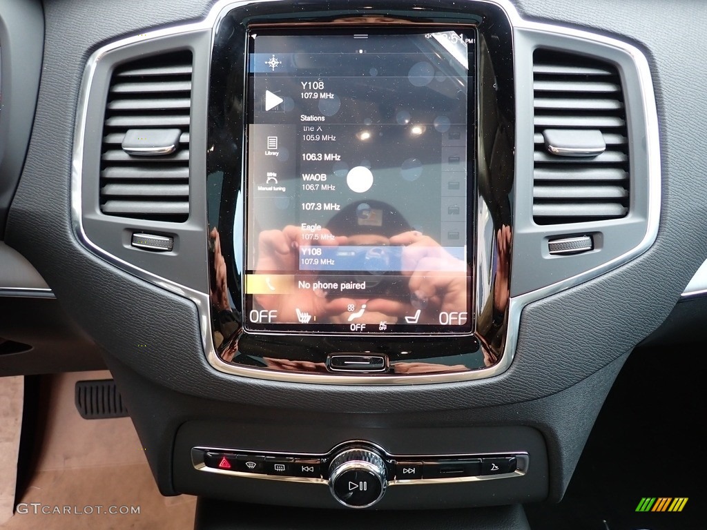 2021 Volvo XC90 T5 AWD Momentum Controls Photo #140805737
