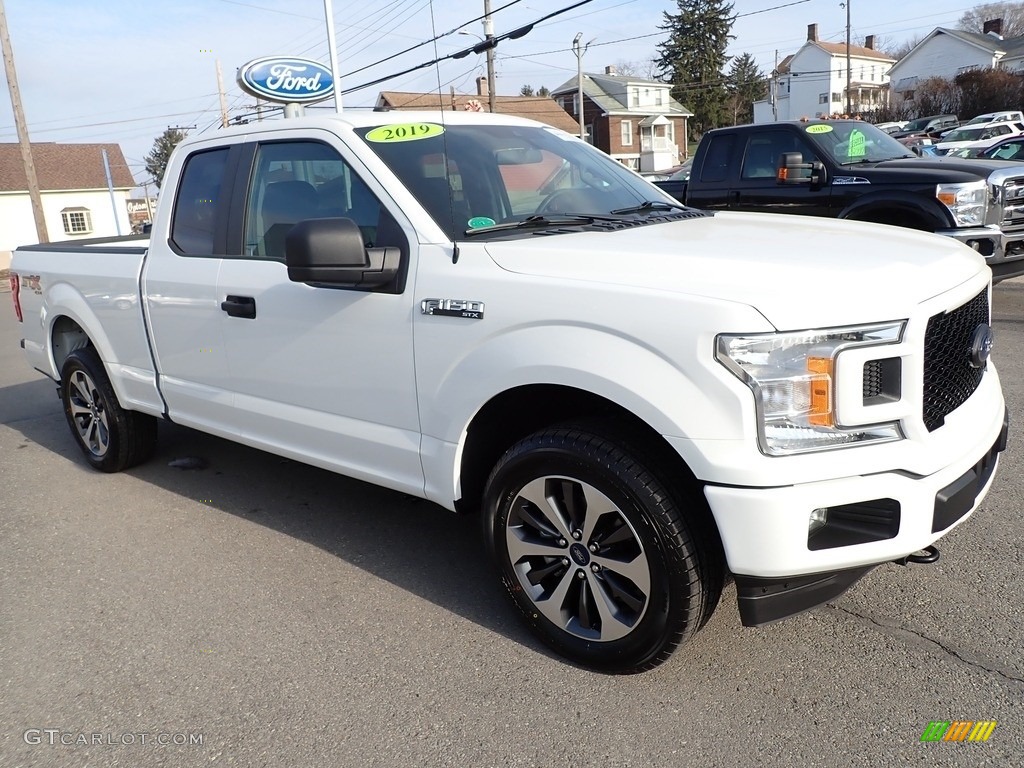 2019 F150 STX SuperCab 4x4 - Oxford White / Earth Gray photo #7