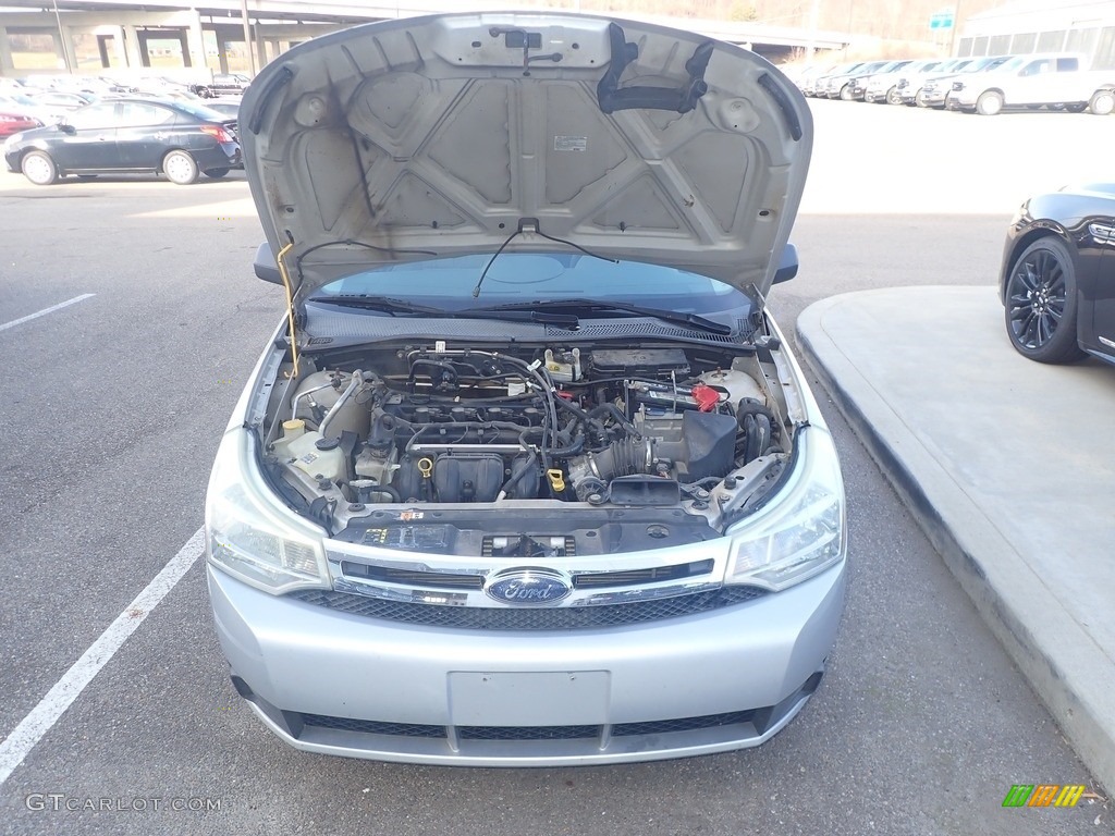 2008 Focus SE Sedan - Silver Frost Metallic / Medium Stone photo #4