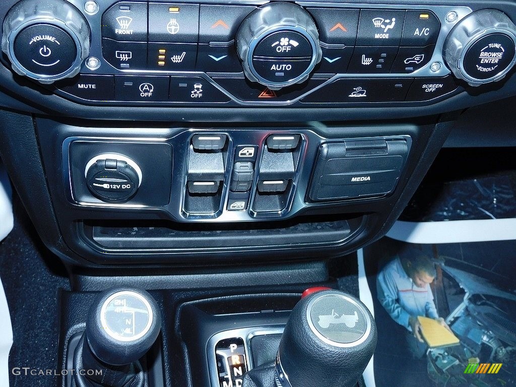 2021 Jeep Wrangler Unlimited Freedom Edition 4x4 Controls Photo #140810546