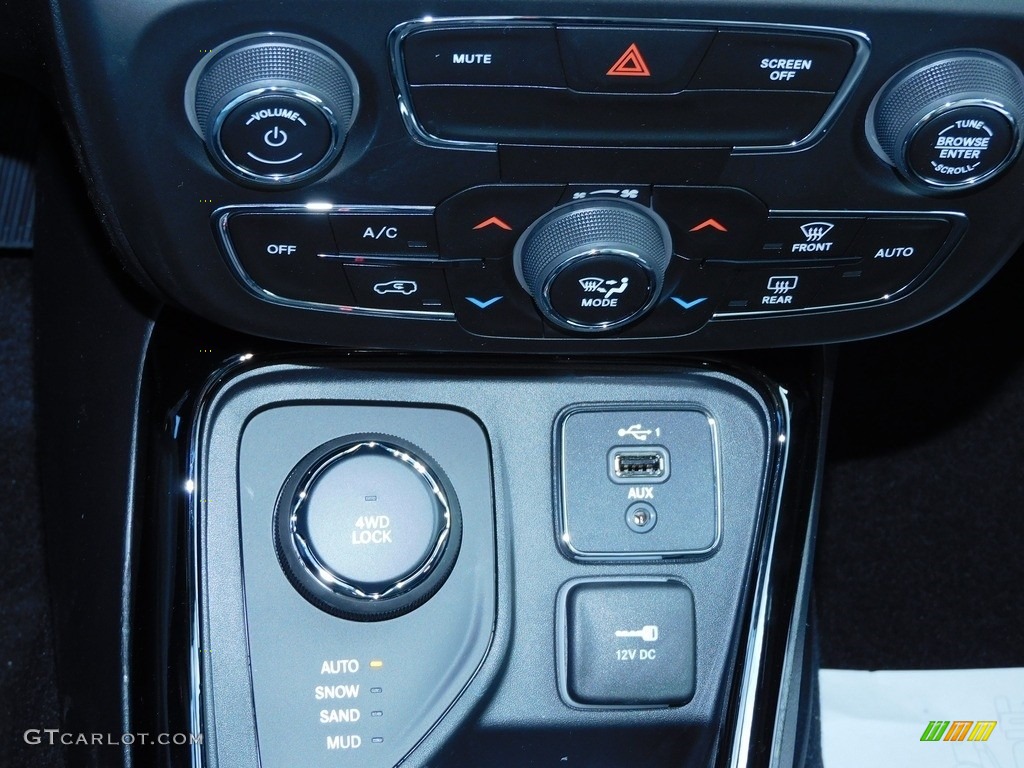 2021 Compass Latitude 4x4 - Laser Blue Pearl / Black photo #18