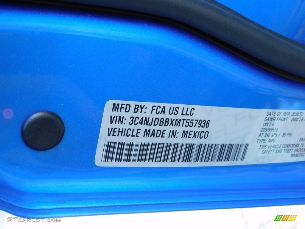 2021 Compass Latitude 4x4 - Laser Blue Pearl / Black photo #20