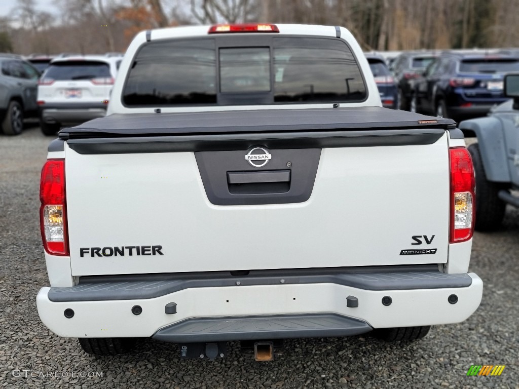 2018 Frontier SV Crew Cab Midnight Edition - Glacier White / Steel photo #4