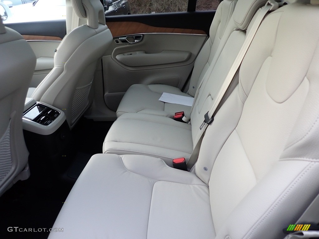 2021 Volvo XC90 T8 eAWD Inscription Plug-in Hybrid Rear Seat Photos