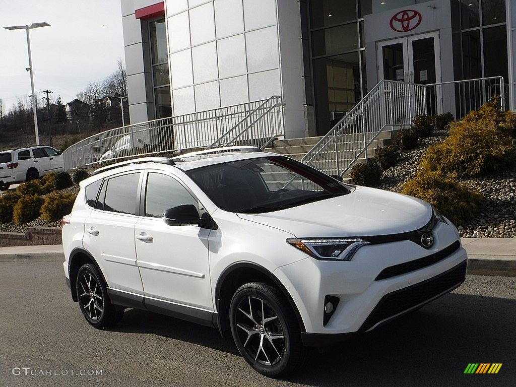 2018 RAV4 SE AWD - Super White / Black photo #1