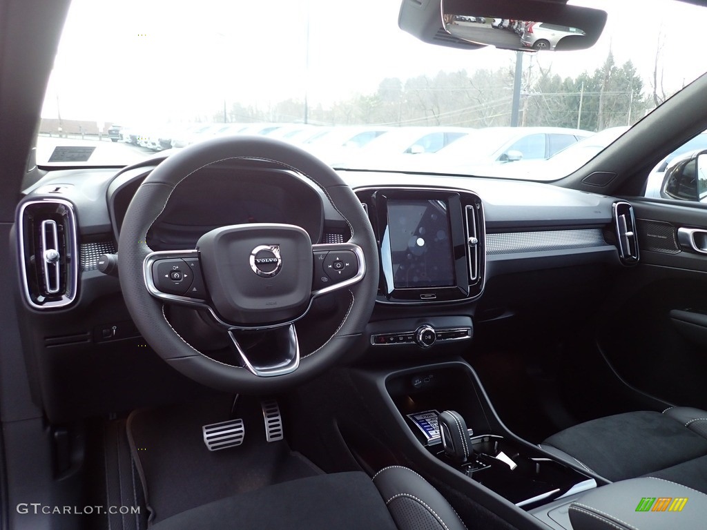 2021 Volvo XC40 P8 eAWD Recharge Pure Electric Dashboard Photos