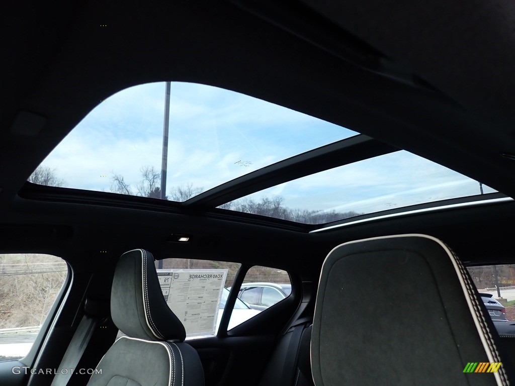 2021 Volvo XC40 P8 eAWD Recharge Pure Electric Sunroof Photo #140819532