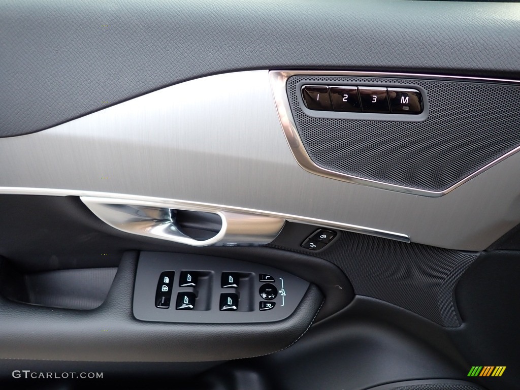 2021 Volvo XC90 T5 AWD Momentum Door Panel Photos