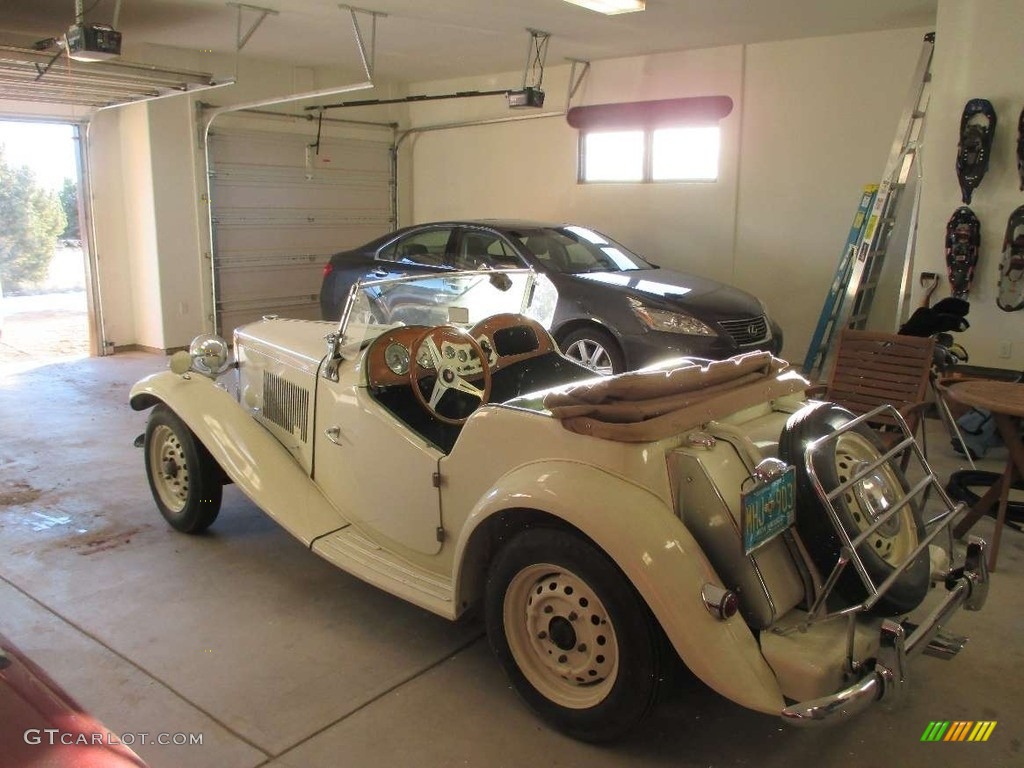 Ivory 1953 MG TD Roadster Exterior Photo #140822499