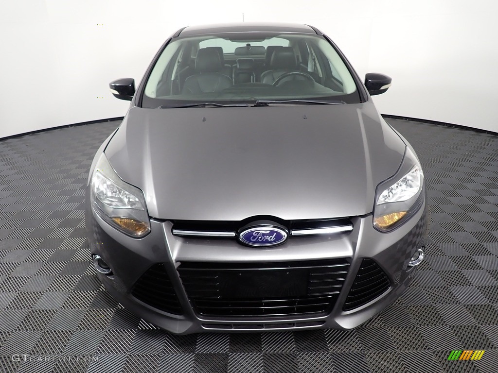 2014 Focus SE Sedan - Sterling Gray / Charcoal Black photo #4