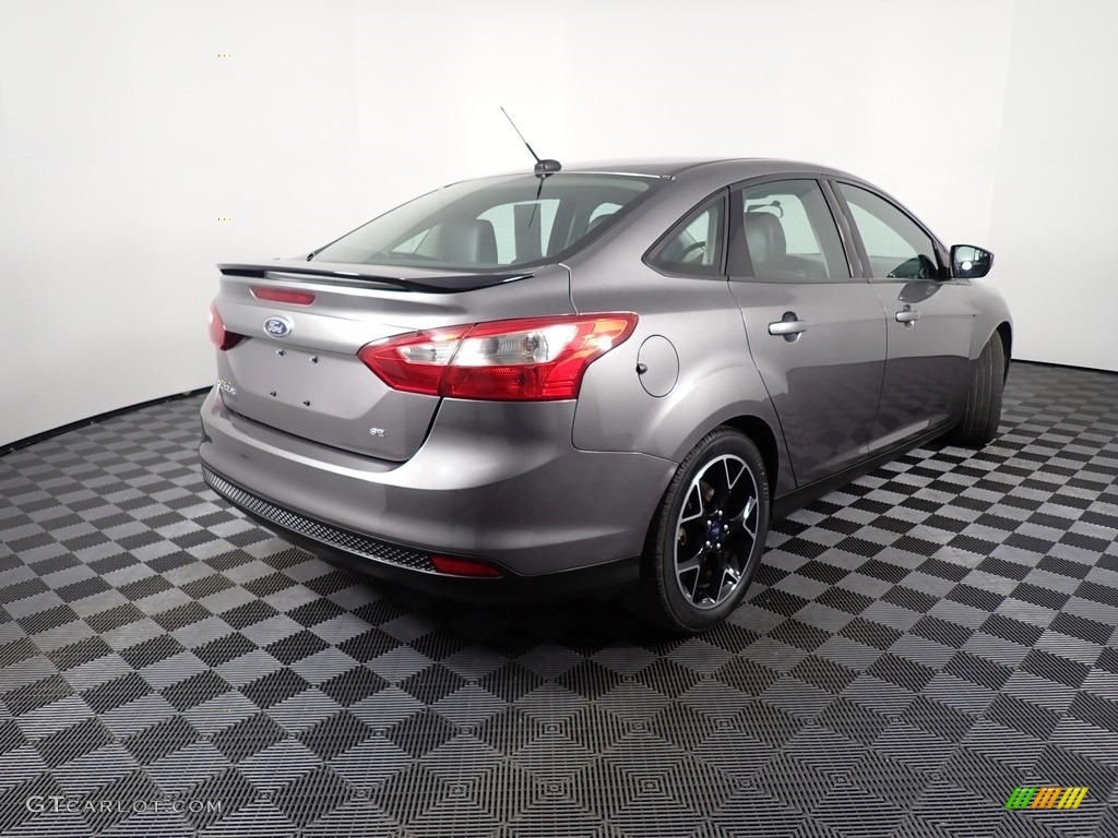 2014 Focus SE Sedan - Sterling Gray / Charcoal Black photo #13