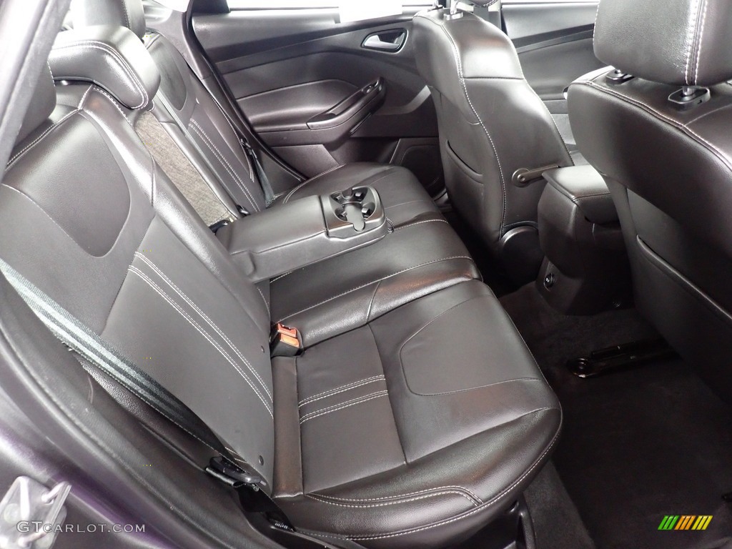 2014 Focus SE Sedan - Sterling Gray / Charcoal Black photo #35