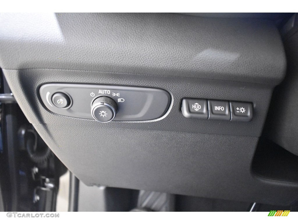 2021 Buick Envision Essence AWD Controls Photos