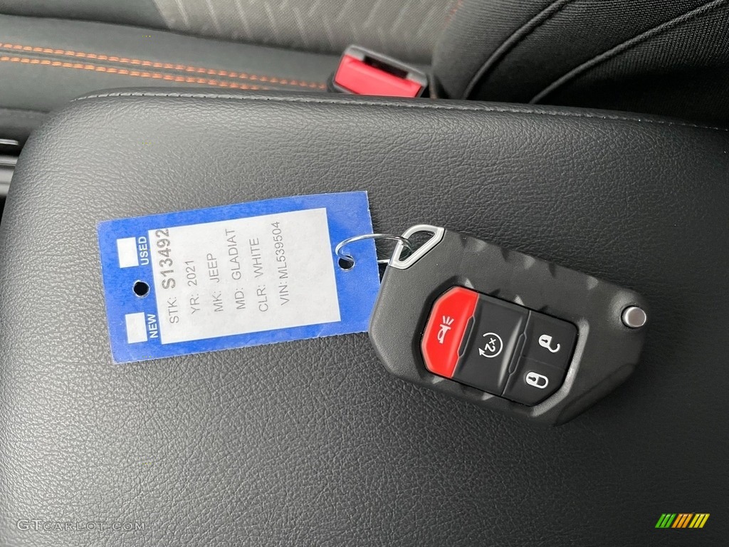 2021 Gladiator Mojave 4x4 - Bright White / Black photo #29