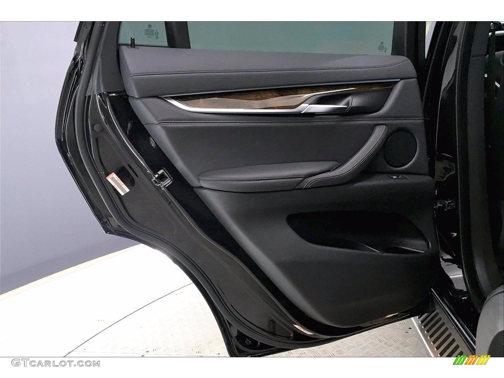 2018 X6 sDrive35i - Jet Black / Black photo #25