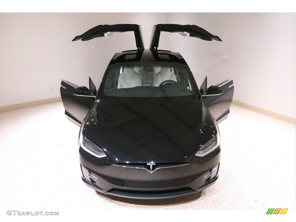 2018 Model X P100D - Solid Black / White photo #4