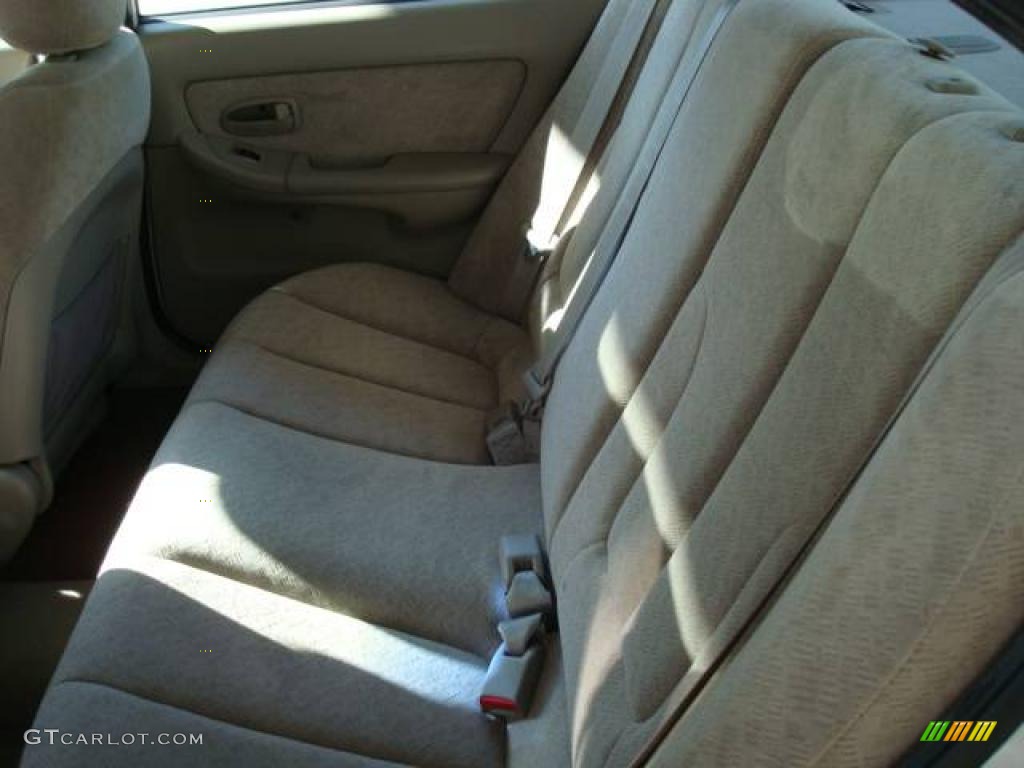 2004 Elantra GLS Sedan - Nordic White / Gray photo #9