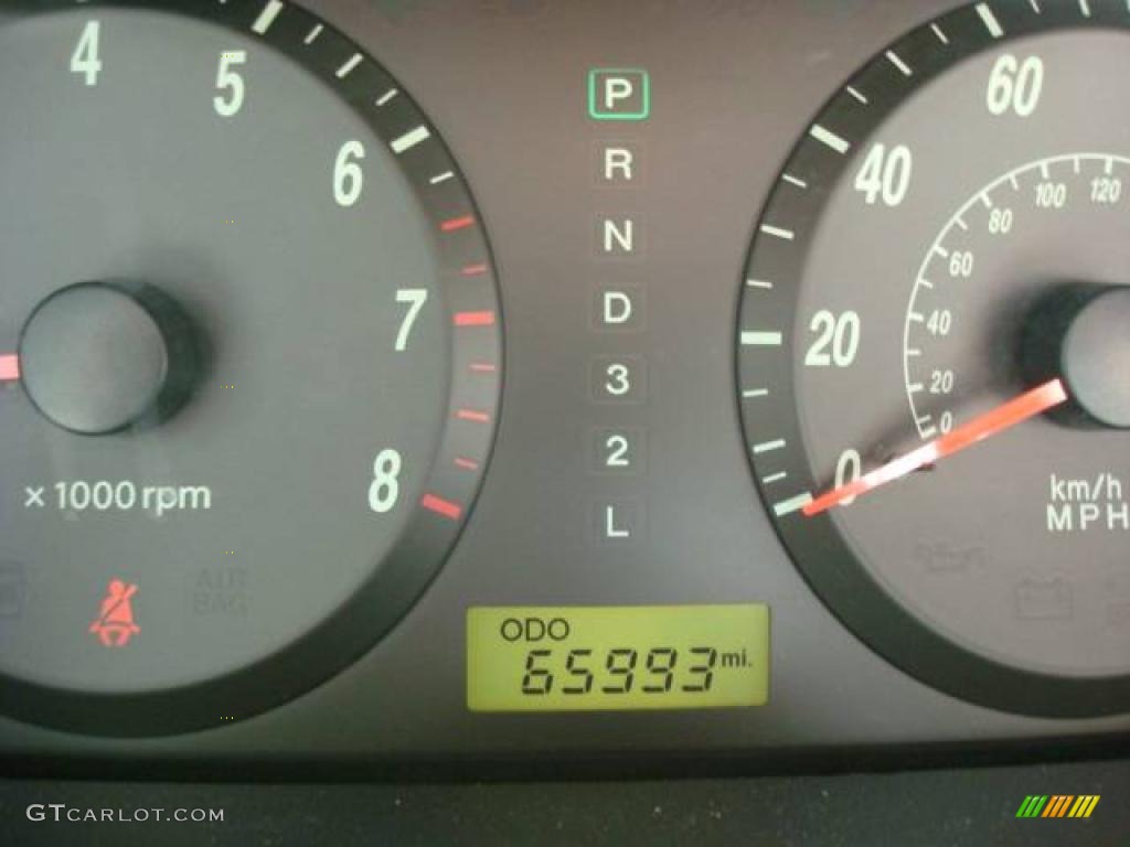 2004 Elantra GLS Sedan - Nordic White / Gray photo #15