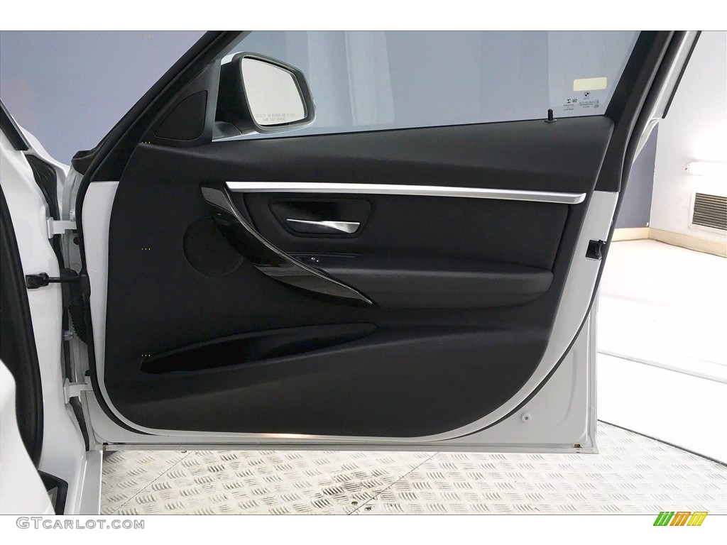 2018 3 Series 330i Sedan - Mineral White Metallic / Black photo #24