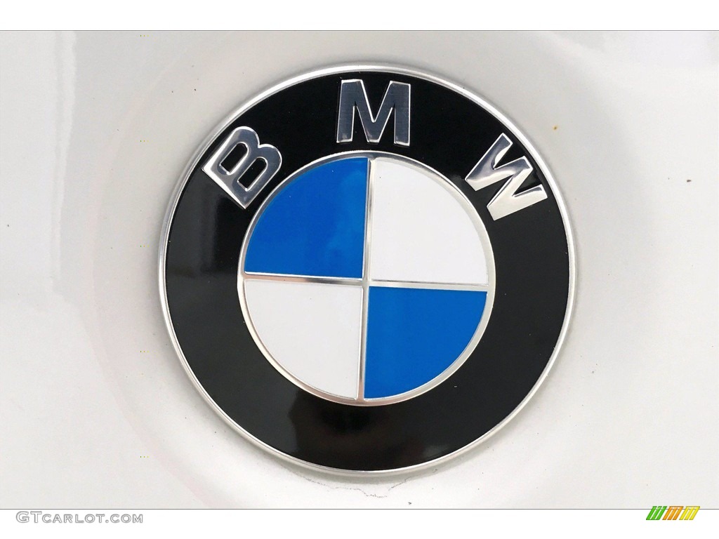 2018 3 Series 330i Sedan - Mineral White Metallic / Black photo #34
