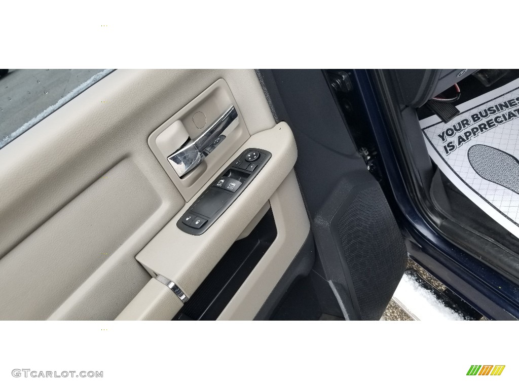 2012 Dodge Ram 1500 SLT Regular Cab 4x4 Dark Slate Gray/Medium Graystone Door Panel Photo #140838943