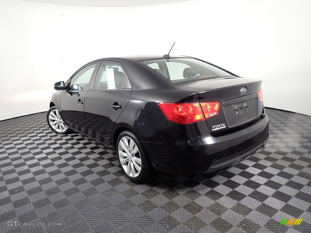 2010 Forte SX - Ebony Black / Black Sport photo #11