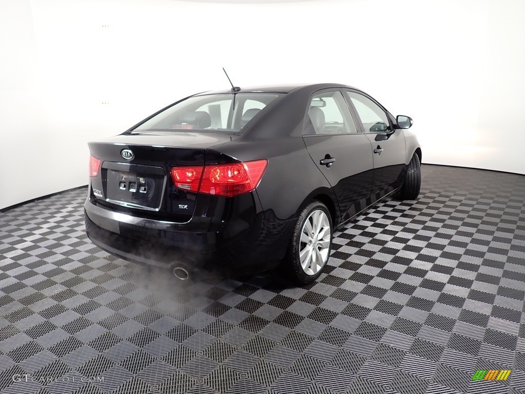 2010 Forte SX - Ebony Black / Black Sport photo #15